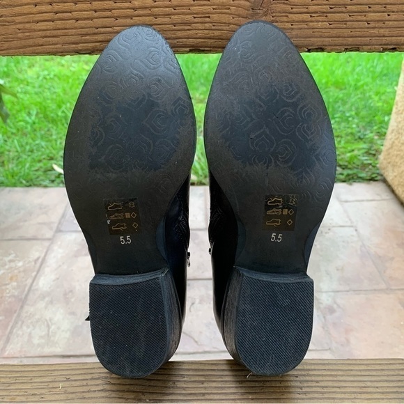 Women’s Steve Madden Rosaa Leather Zip-Up Ankle Booties - Picture 7 of 8